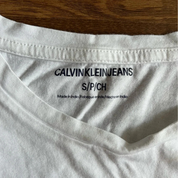 🔥4/$20 Calvin Klein Tshirt - Picture 4 of 7